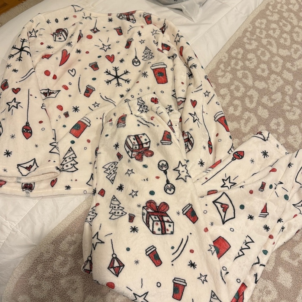 NWT holiday pj set